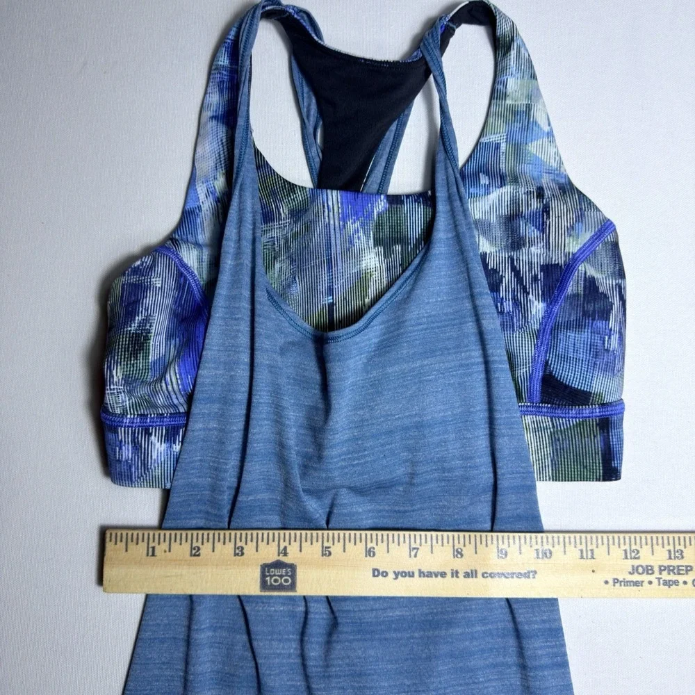 Lululemon Twist and Toil Tank Top Built-in Bra Blue‎ Women 6 Activewear Gym